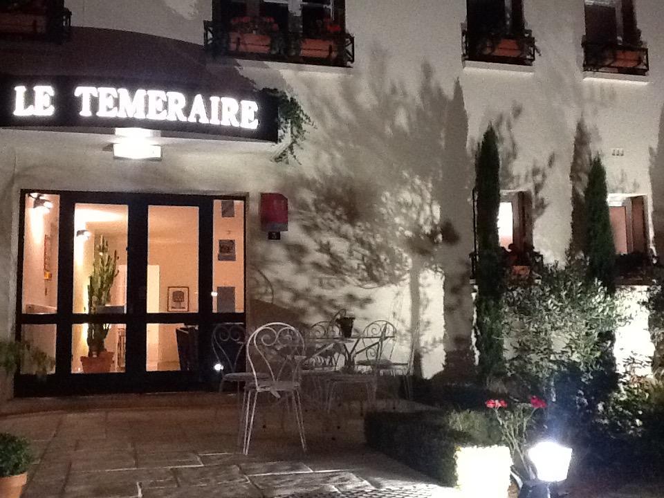 Hotel Le Temeraire Charolles Esterno foto